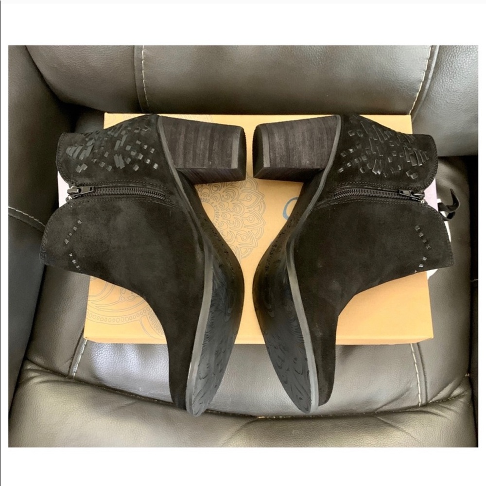 Naughty Monkey 🙊 Blk Stitch-Accent Suede Booties - Picture 3 of 8